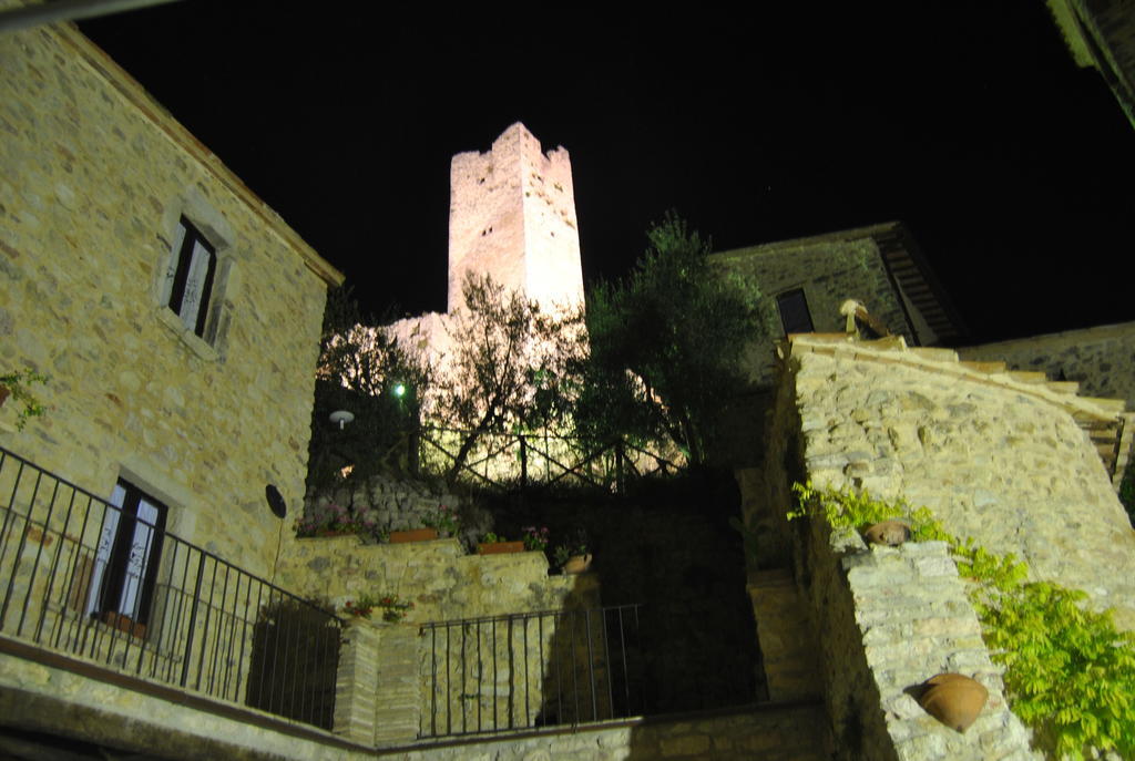 Residenza Di Paese Castello Del Poggio Hotel Ferentillo Ngoại thất bức ảnh
